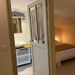 Entre Vignes Et Foret Avec Vue Sur La Vallee Appartement Cursan